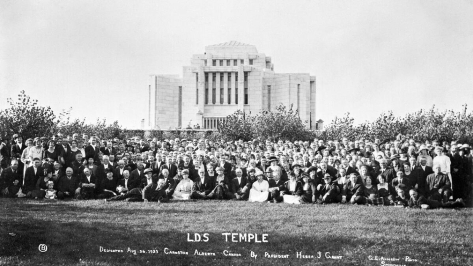 1-Cardston-Temple-1923.jpg